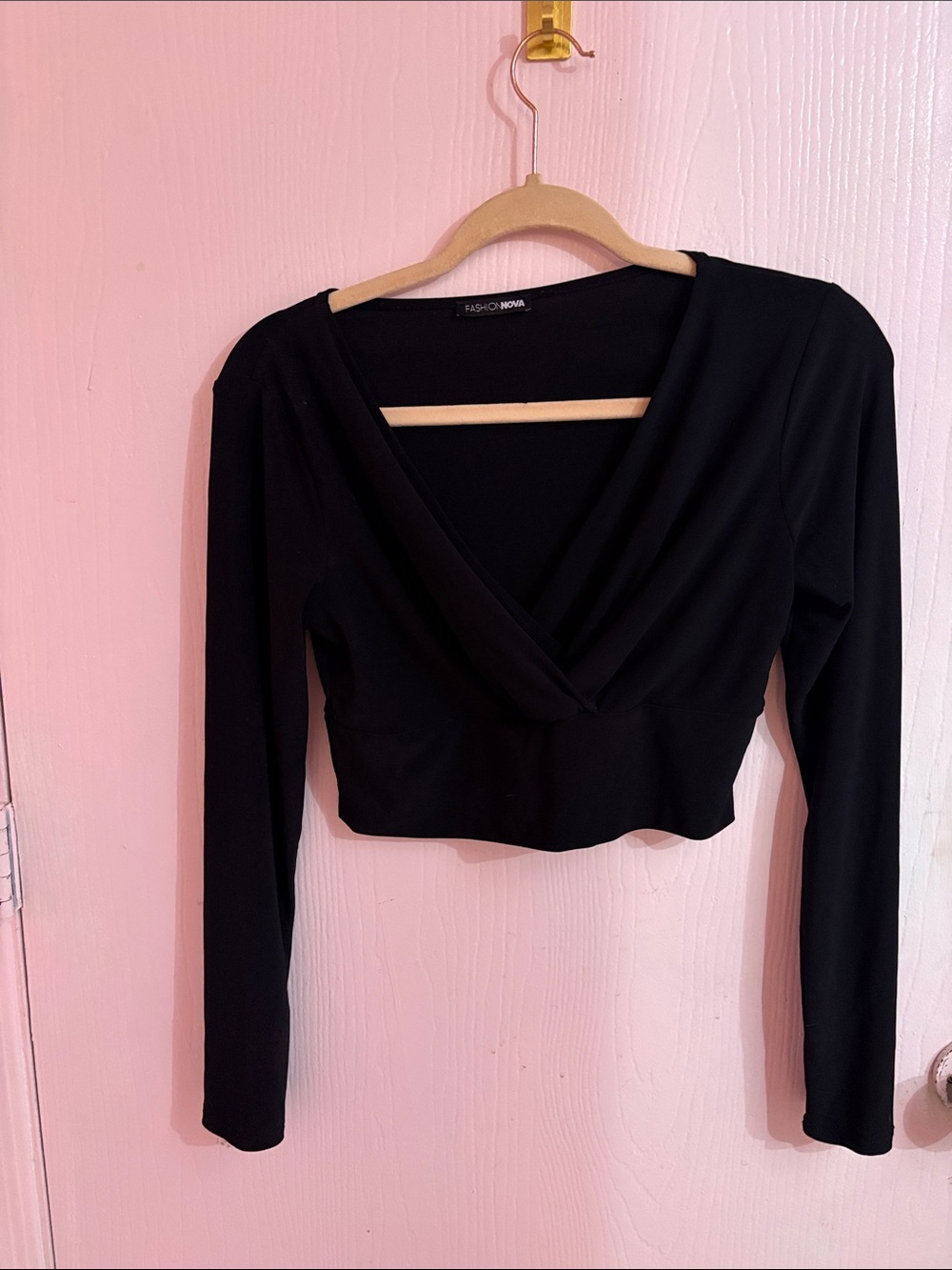Fashion Nova Black Long SleeveCrop Top